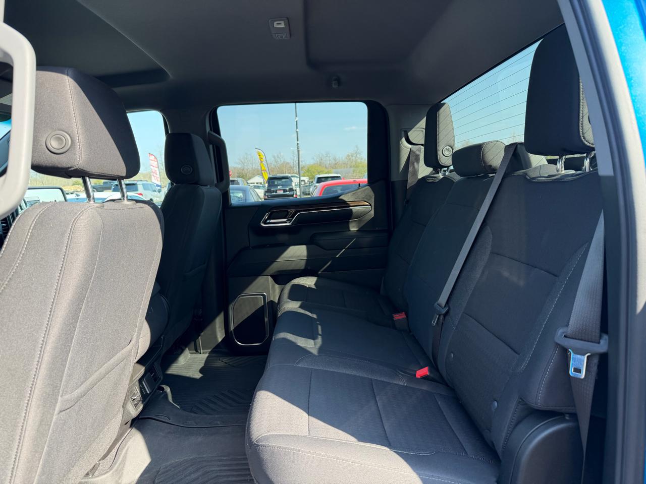 Chevrolet Silverado 1500 4WD Crew Cab 147" RST 2024