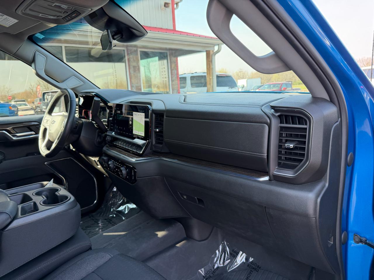 Chevrolet Silverado 1500 4WD Crew Cab 147" RST 2024