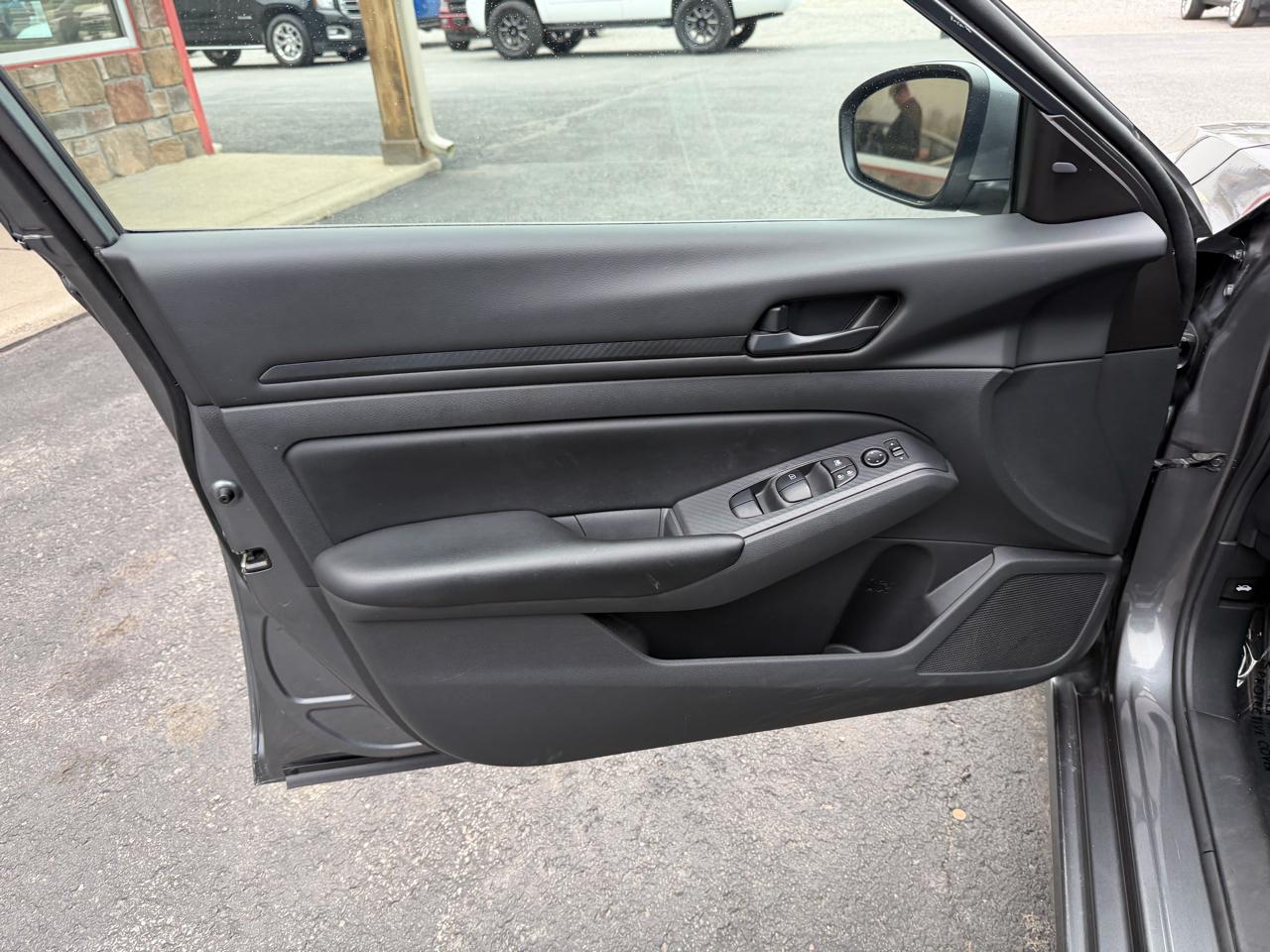 Nissan Altima 2.5 S Sedan 2023