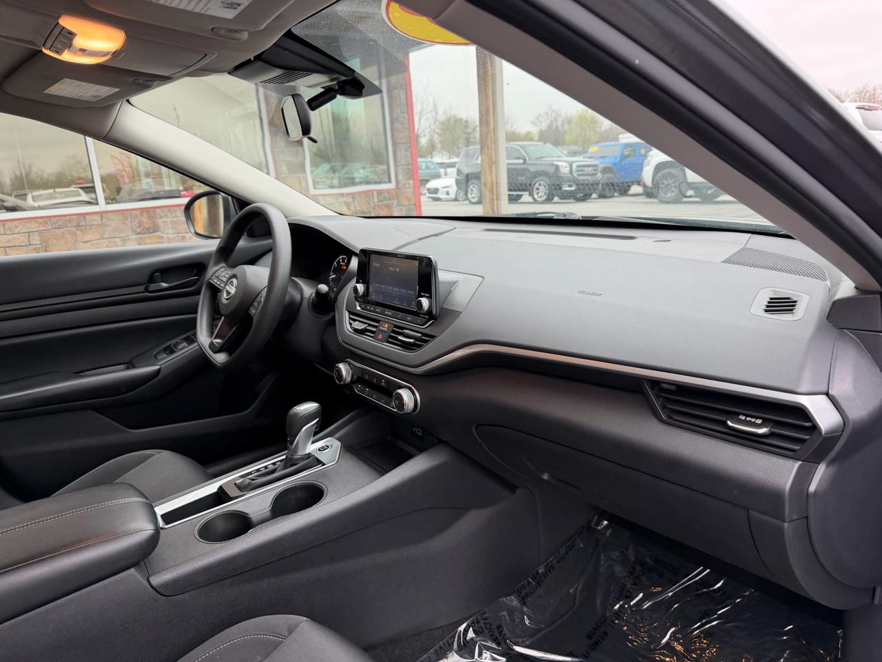 Nissan Altima 2.5 S Sedan 2023