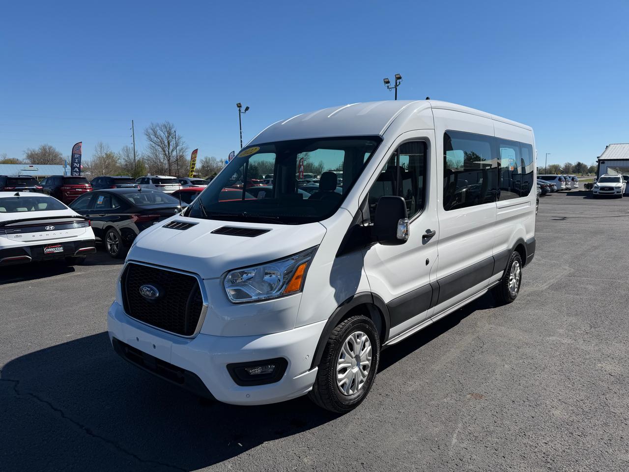 Ford Transit Passenger Wagon T-350 148" Med Roof XLT RWD 2022