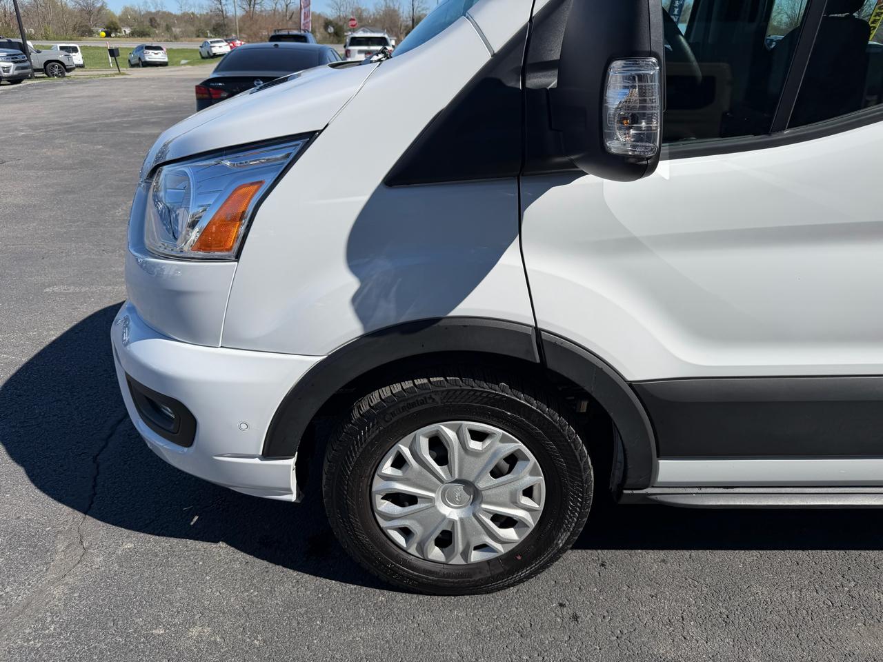 Ford Transit Passenger Wagon T-350 148" Med Roof XLT RWD 2022