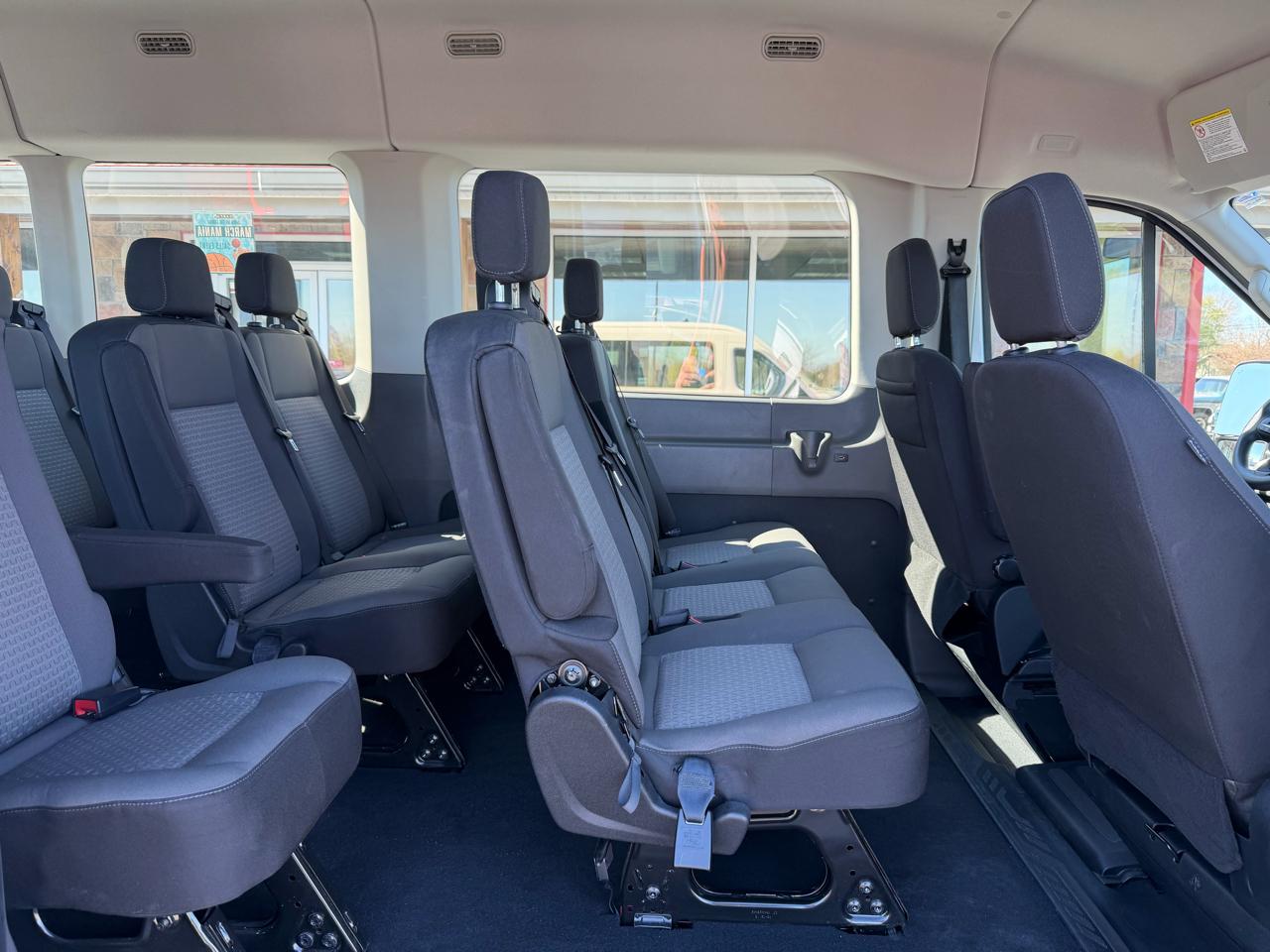 Ford Transit Passenger Wagon T-350 148" Med Roof XLT RWD 2022