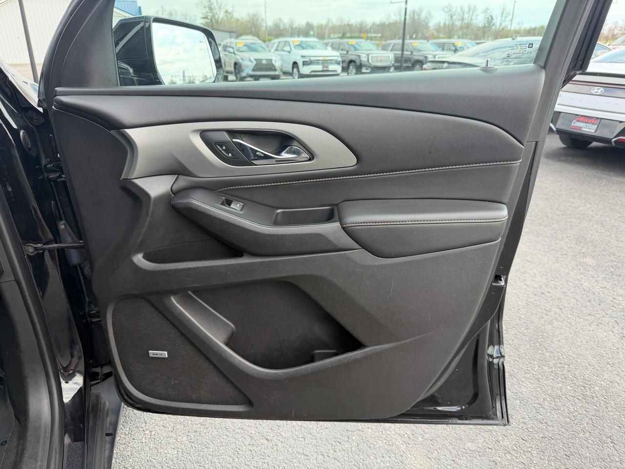 Chevrolet Traverse FWD 4dr LT Leather w/3LT 2019