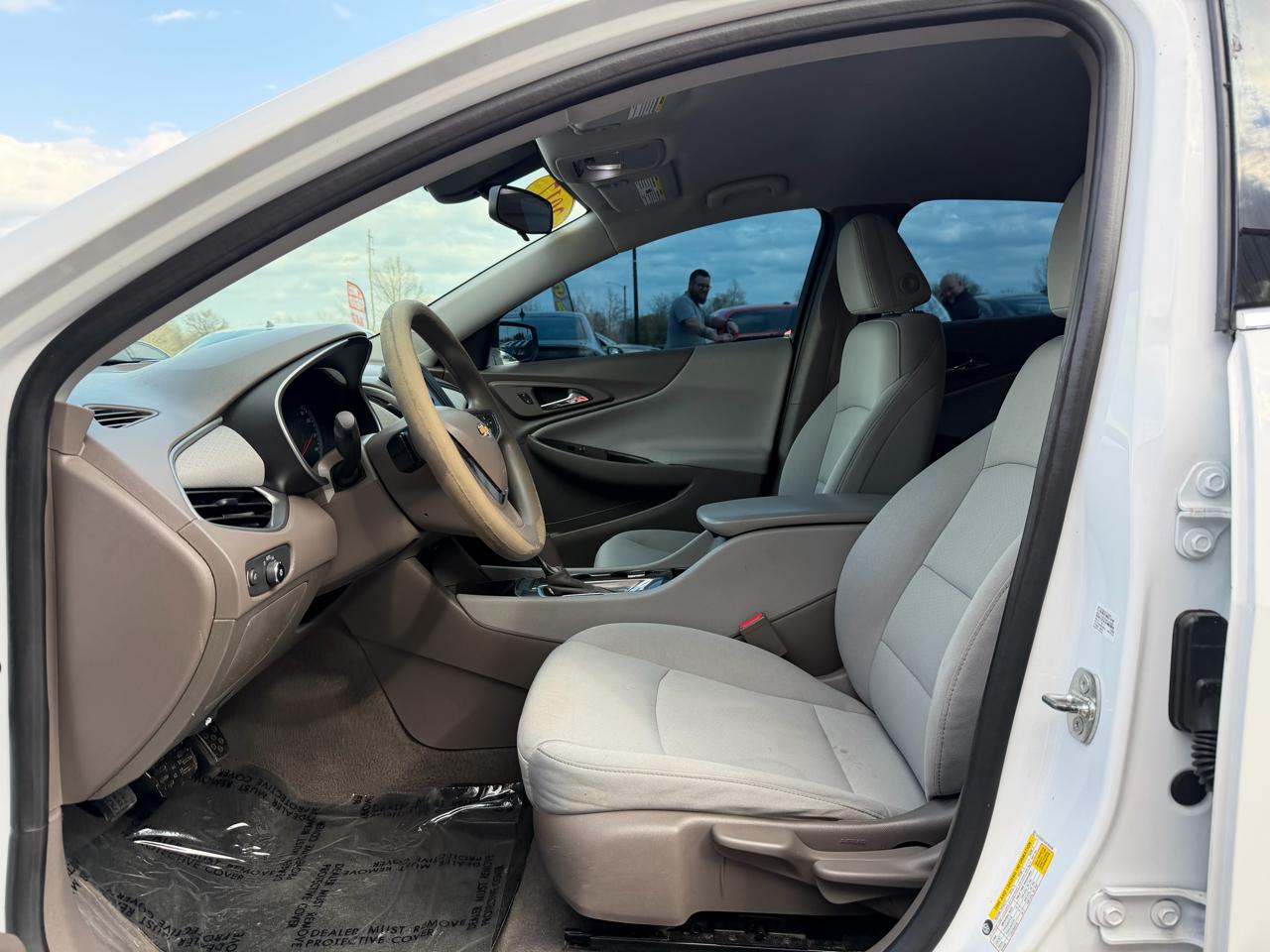 Chevrolet Malibu 4dr Sdn LS w/1FL 2017