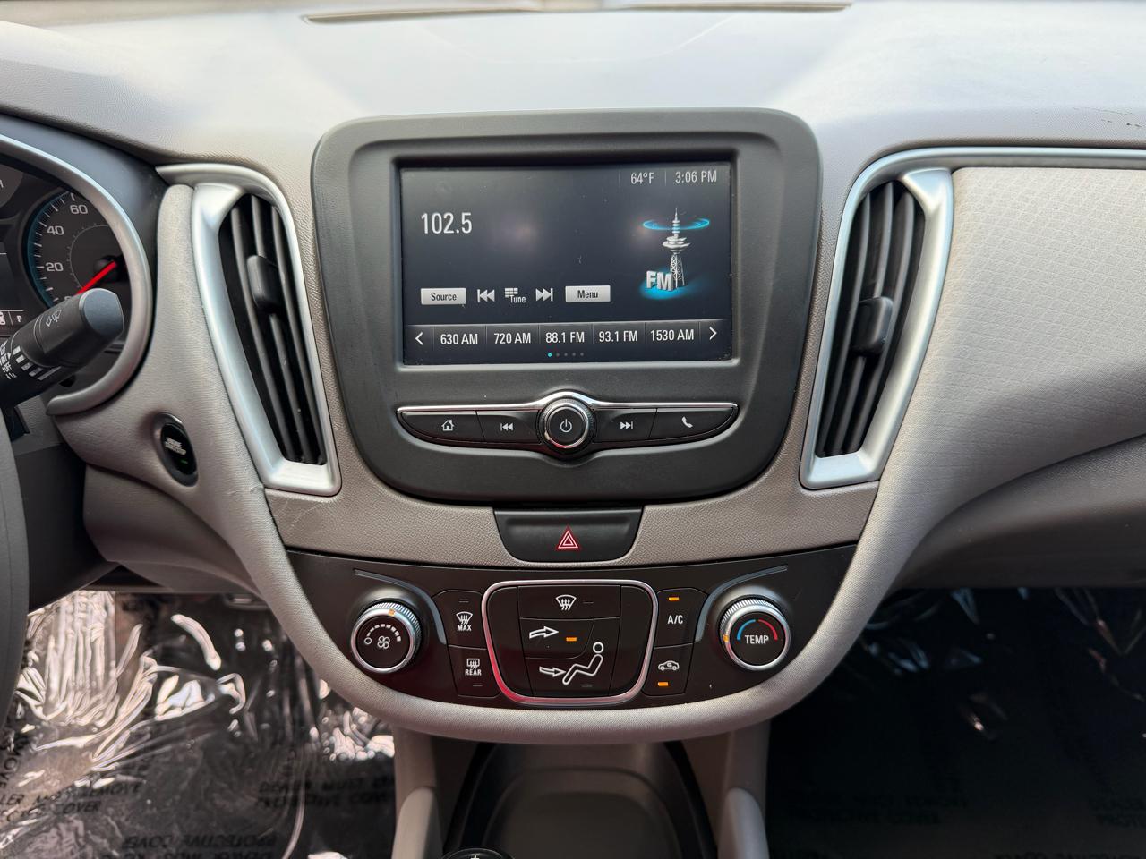 Chevrolet Malibu 4dr Sdn LS w/1FL 2017