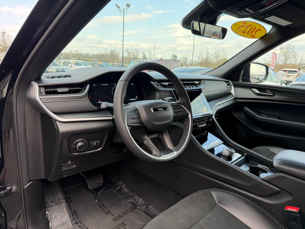 Jeep Grand Cherokee Altitude 4x4 2025