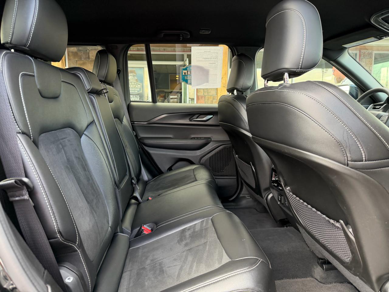 Jeep Grand Cherokee Altitude 4x4 2025