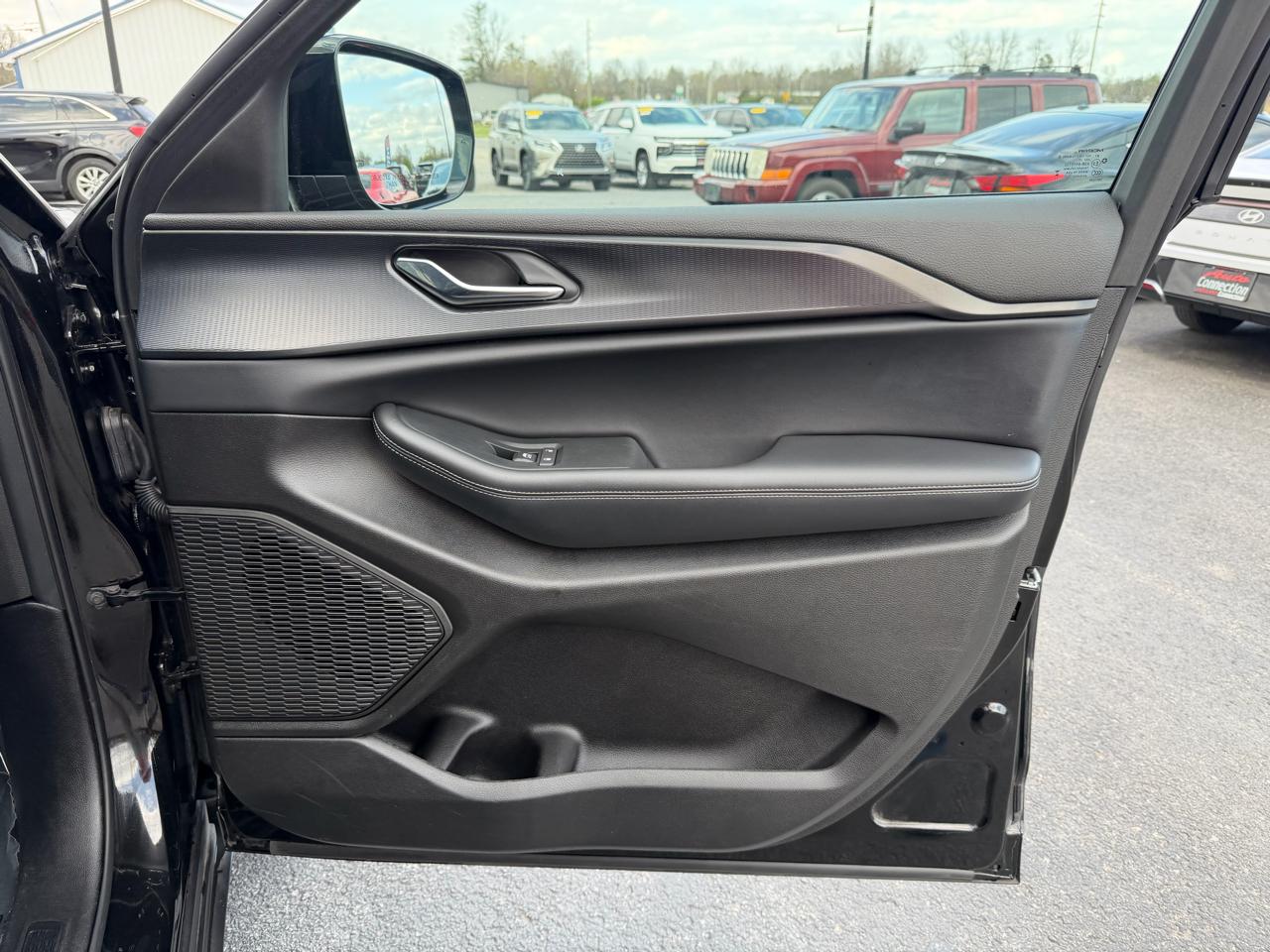 Jeep Grand Cherokee Altitude 4x4 2025