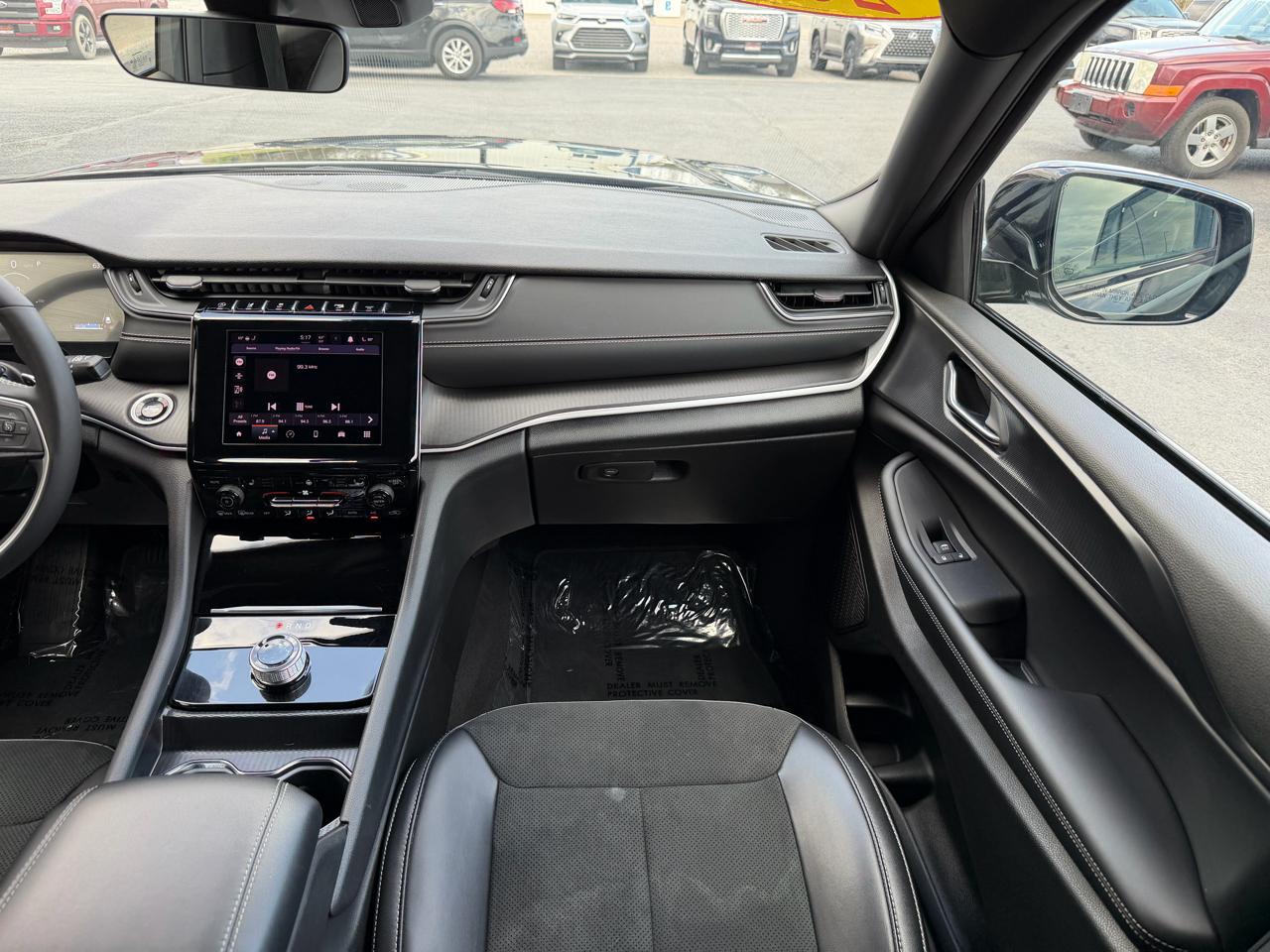 Jeep Grand Cherokee Altitude 4x4 2025