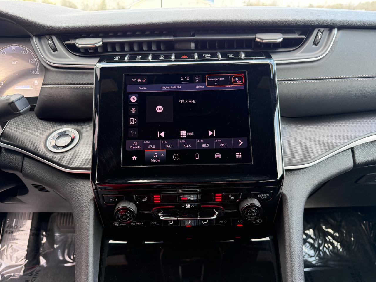 Jeep Grand Cherokee Altitude 4x4 2025