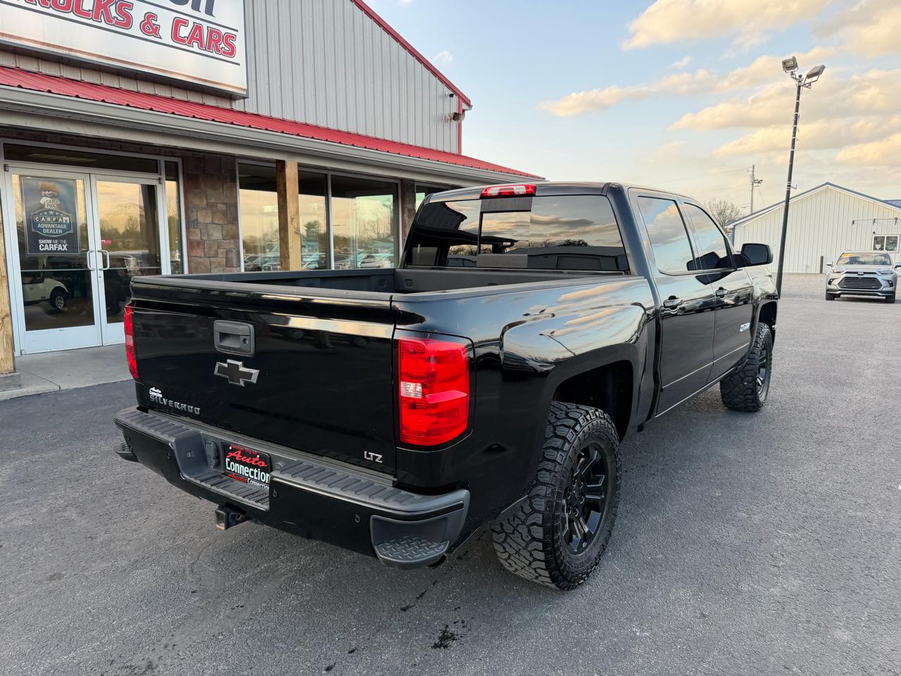 Chevrolet Silverado 1500 4WD Crew Cab 143.5" LTZ w/2LZ 2015
