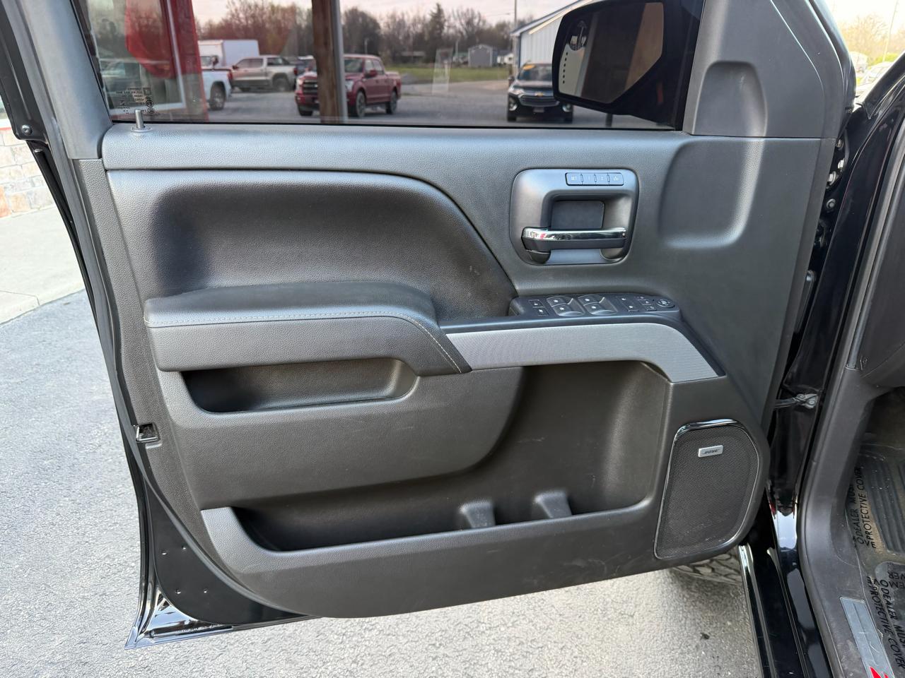 Chevrolet Silverado 1500 4WD Crew Cab 143.5" LTZ w/2LZ 2015