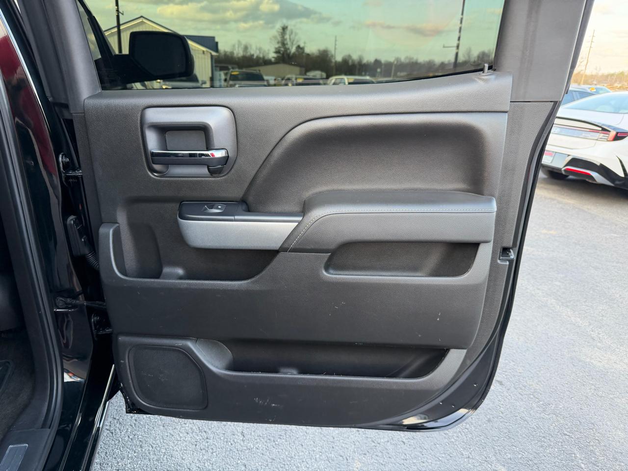 Chevrolet Silverado 1500 4WD Crew Cab 143.5" LTZ w/2LZ 2015