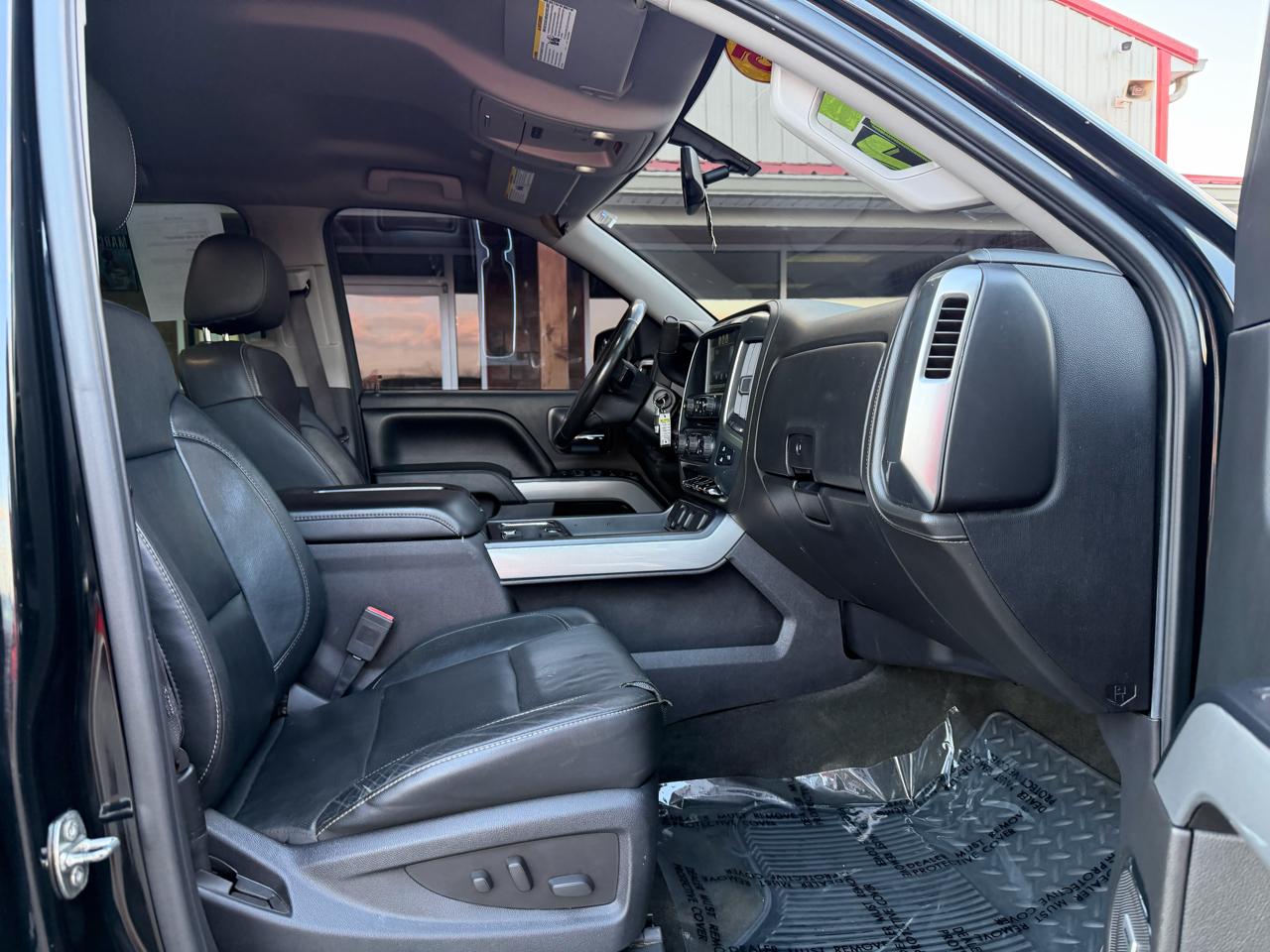 Chevrolet Silverado 1500 4WD Crew Cab 143.5" LTZ w/2LZ 2015