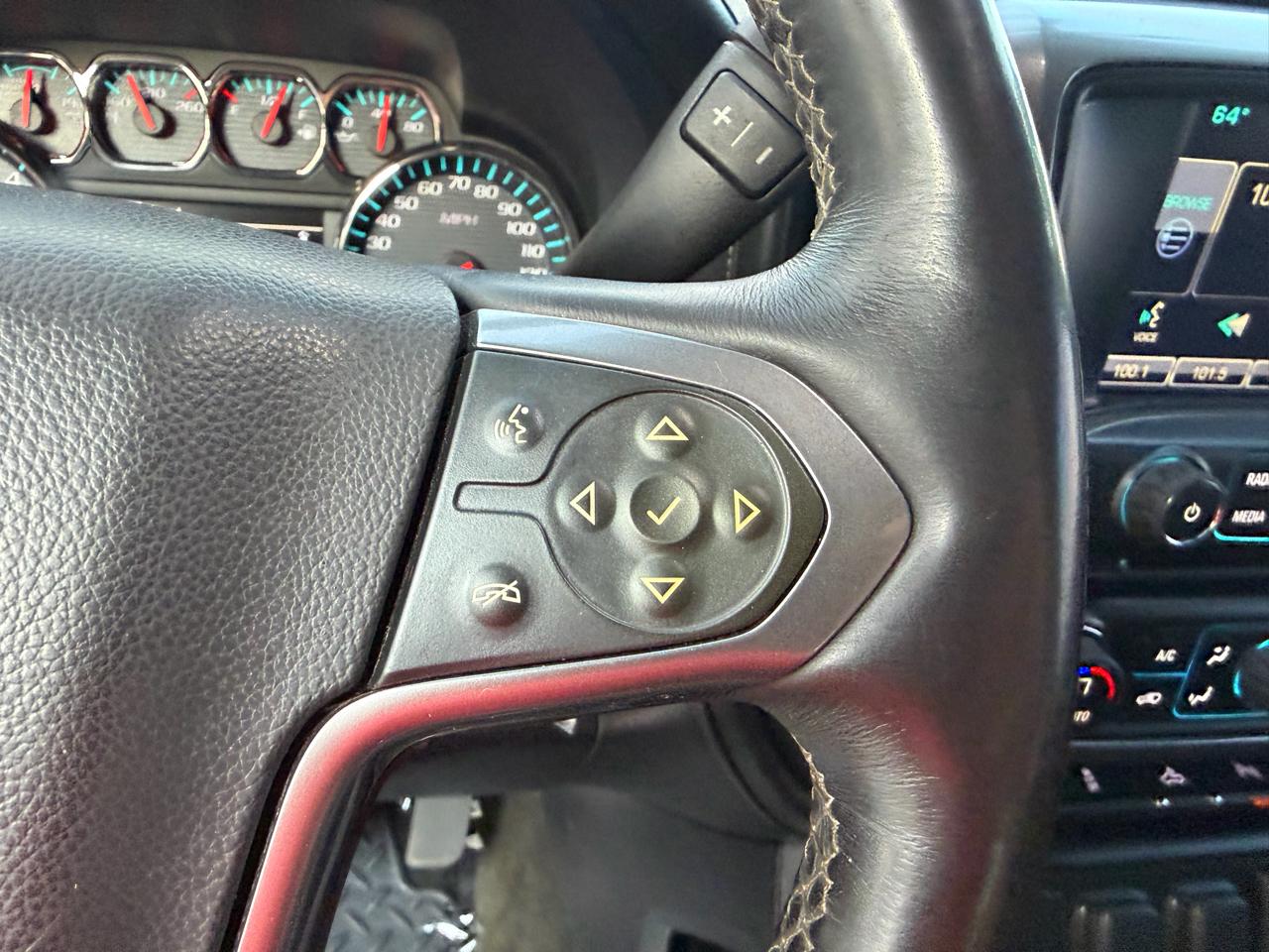 Chevrolet Silverado 1500 4WD Crew Cab 143.5" LTZ w/2LZ 2015