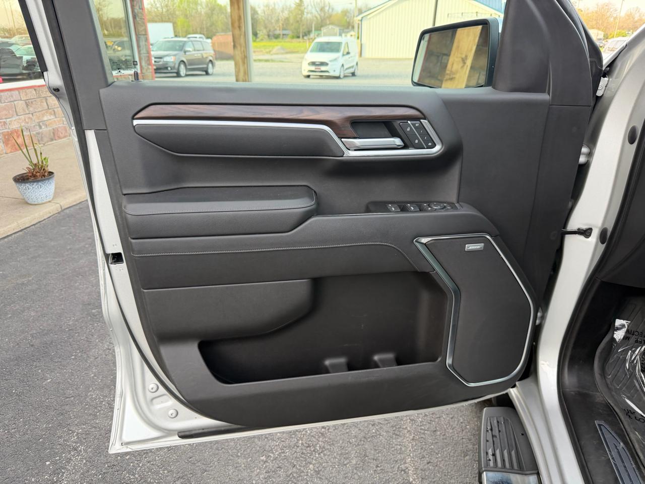 GMC Sierra 1500 4WD Crew Cab 157" SLT 2022