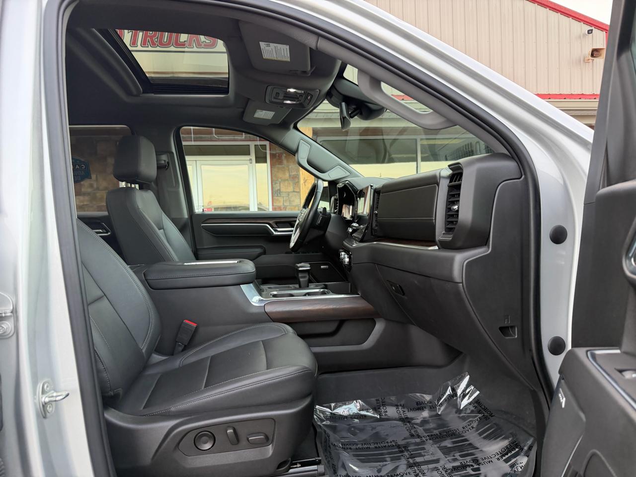 GMC Sierra 1500 4WD Crew Cab 157" SLT 2022