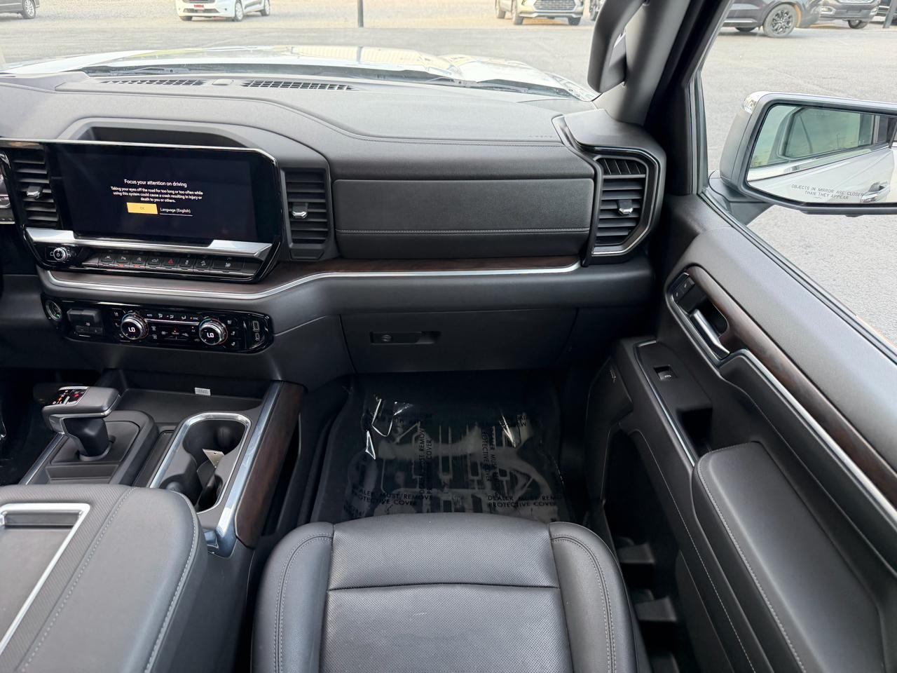 GMC Sierra 1500 4WD Crew Cab 157" SLT 2022