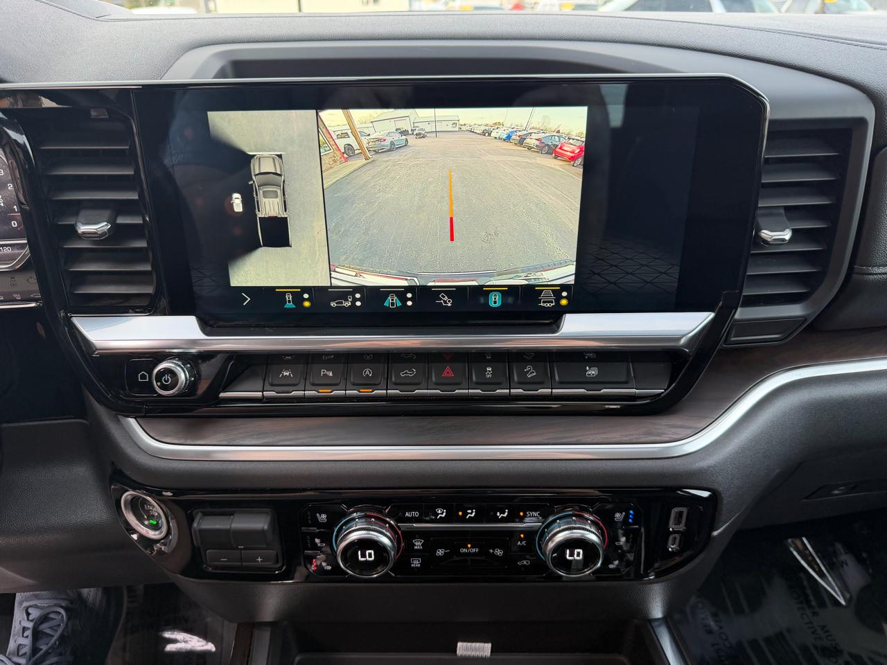 GMC Sierra 1500 4WD Crew Cab 157" SLT 2022