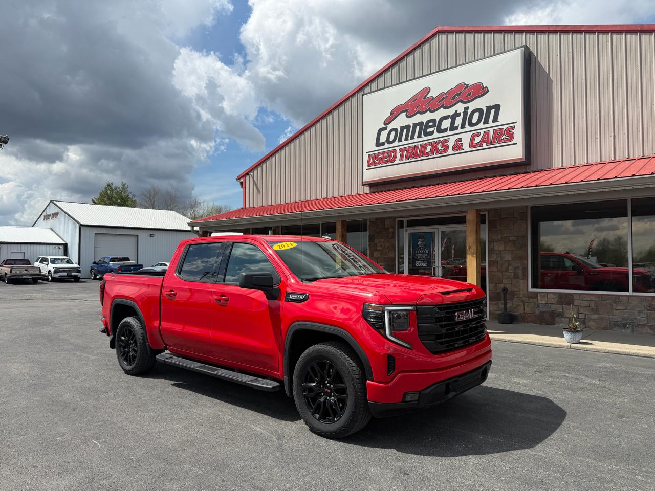 GMC Sierra 1500 4WD Crew Cab 147" Elevation w/3SB 2024