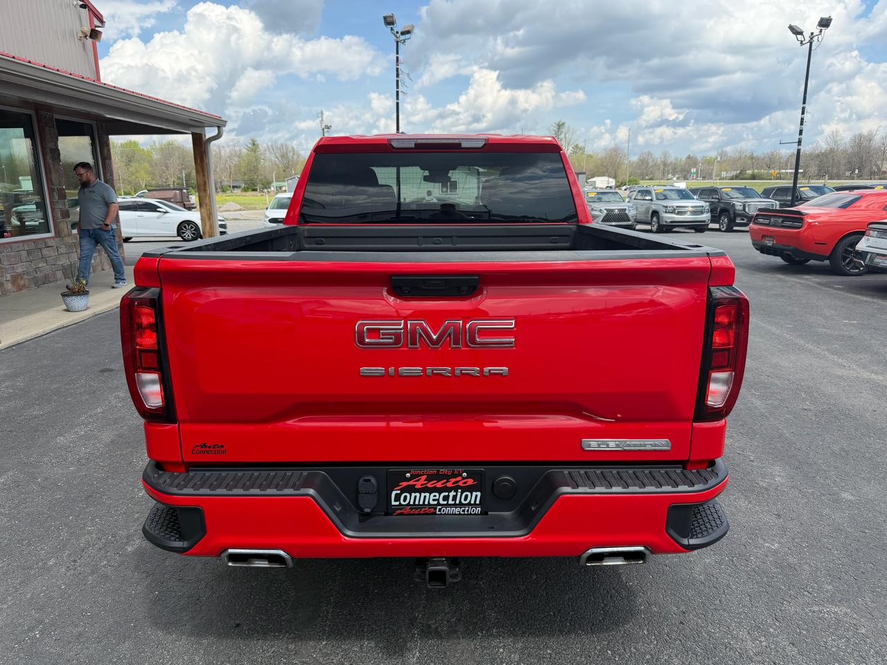 GMC Sierra 1500 4WD Crew Cab 147" Elevation w/3SB 2024