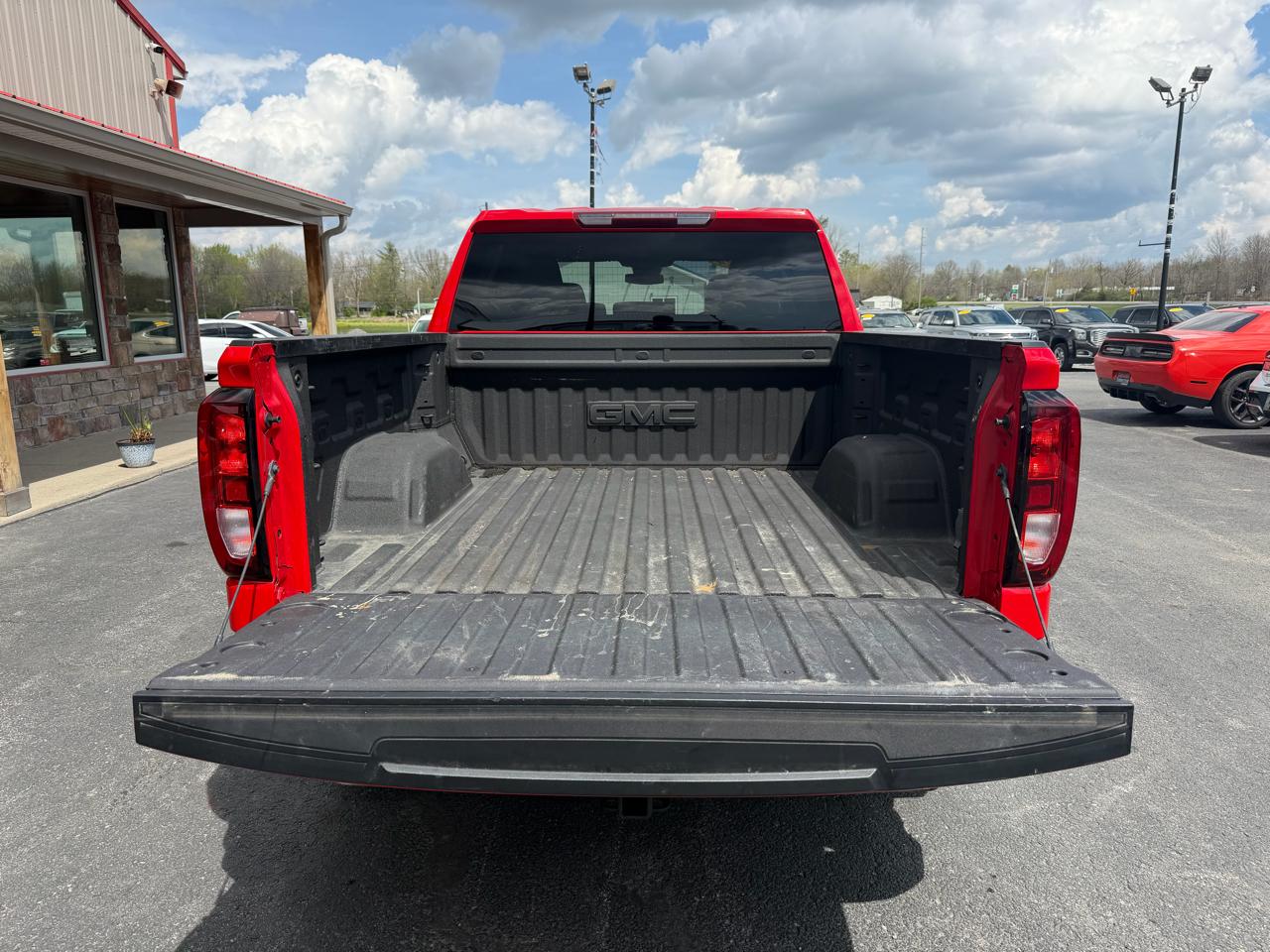 GMC Sierra 1500 4WD Crew Cab 147" Elevation w/3SB 2024