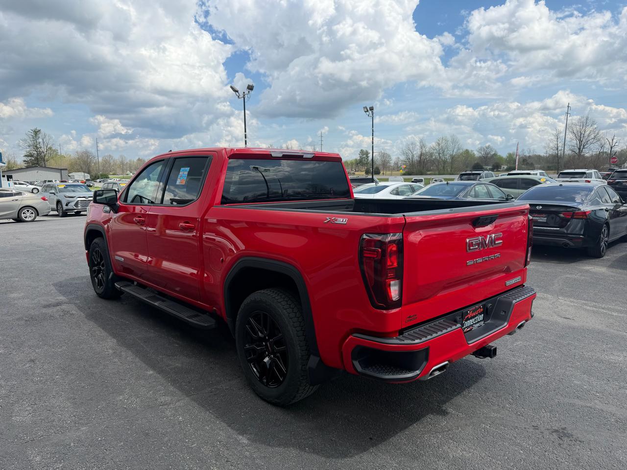 GMC Sierra 1500 4WD Crew Cab 147" Elevation w/3SB 2024