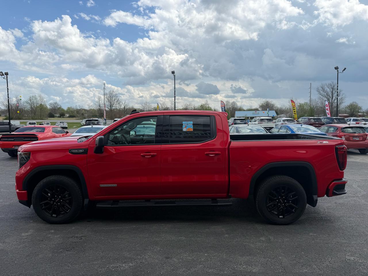 GMC Sierra 1500 4WD Crew Cab 147" Elevation w/3SB 2024