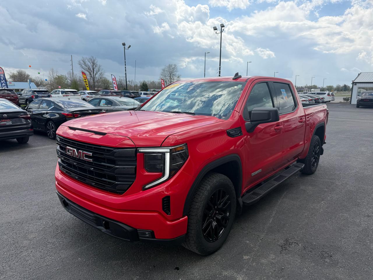 GMC Sierra 1500 4WD Crew Cab 147" Elevation w/3SB 2024