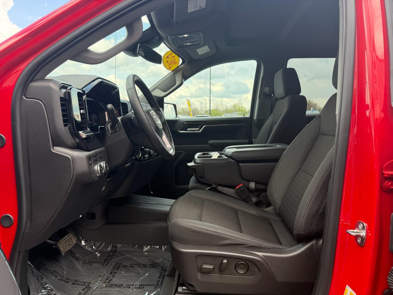 GMC Sierra 1500 4WD Crew Cab 147" Elevation w/3SB 2024