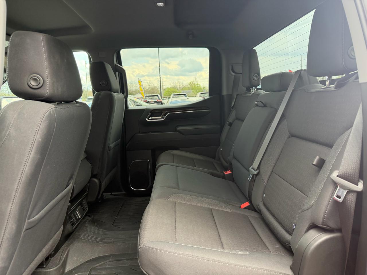 GMC Sierra 1500 4WD Crew Cab 147" Elevation w/3SB 2024