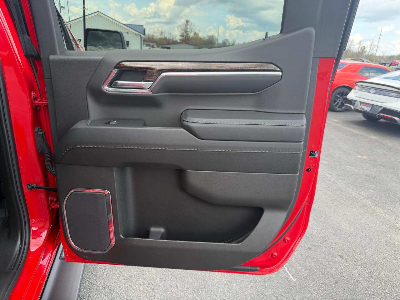 GMC Sierra 1500 4WD Crew Cab 147" Elevation w/3SB 2024