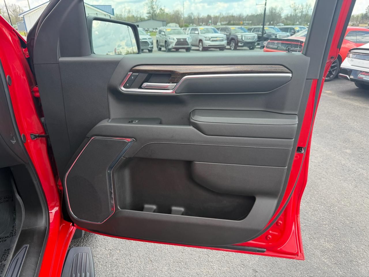 GMC Sierra 1500 4WD Crew Cab 147" Elevation w/3SB 2024