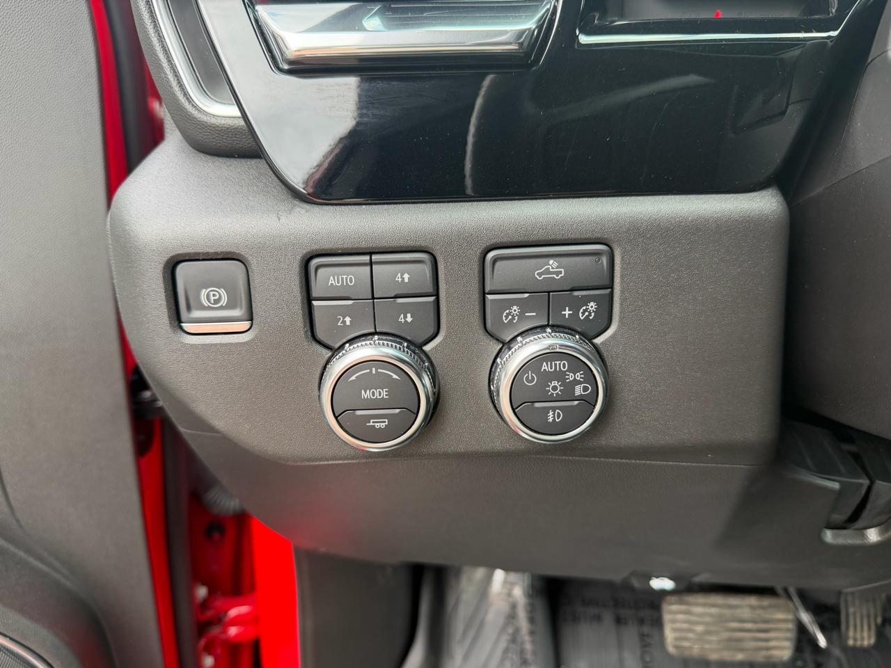 GMC Sierra 1500 4WD Crew Cab 147" Elevation w/3SB 2024