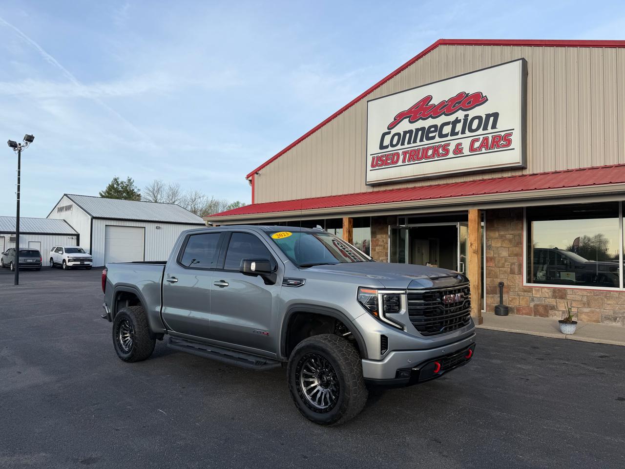 2023 GMC Sierra 1500 4WD Crew Cab 147" AT4