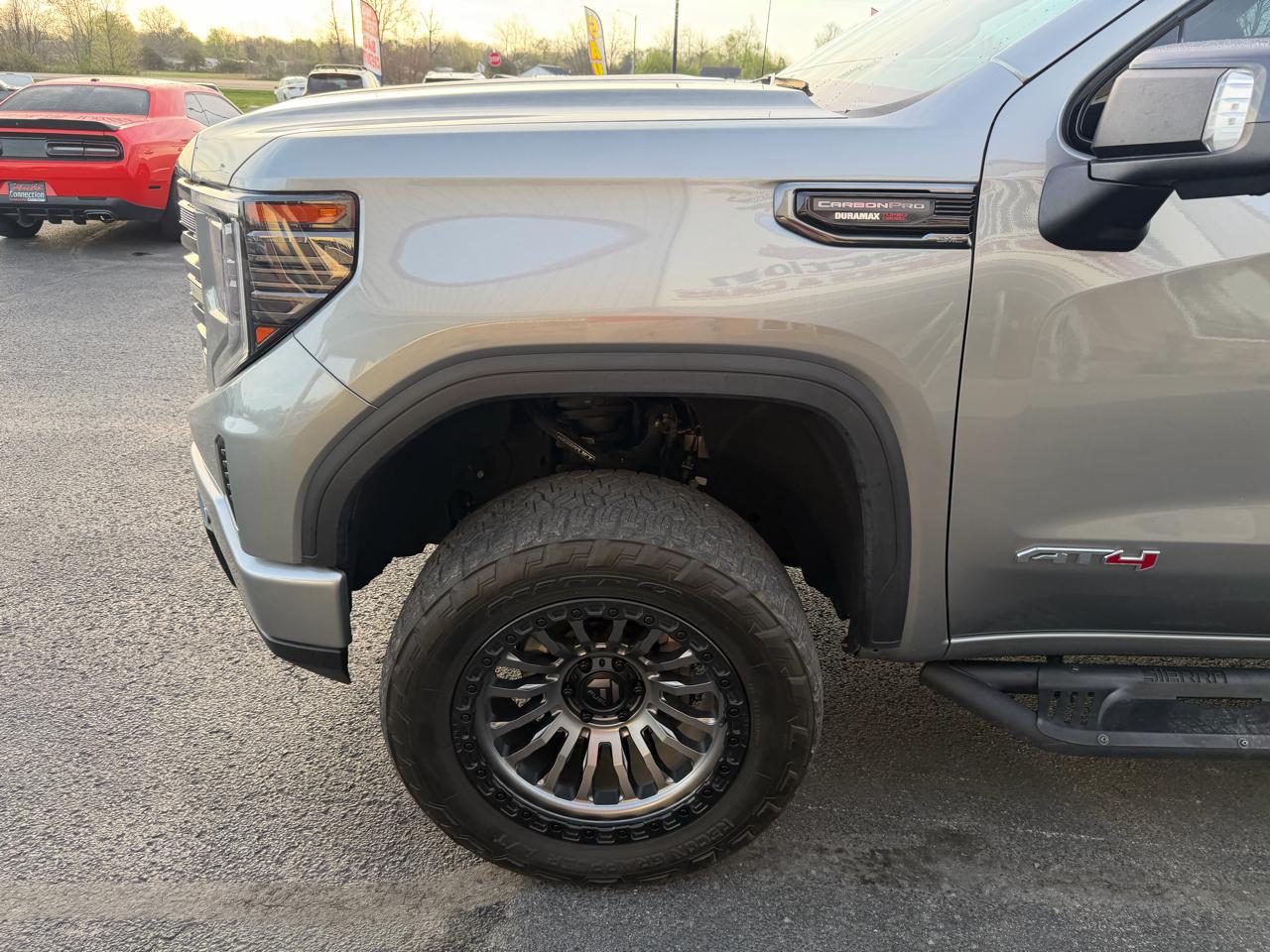 GMC Sierra 1500 4WD Crew Cab 147" AT4 2023