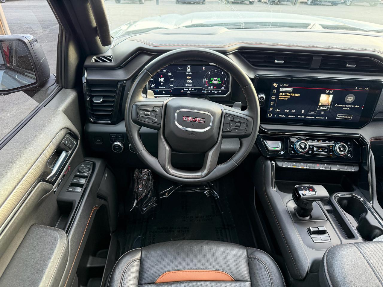 GMC Sierra 1500 4WD Crew Cab 147" AT4 2023