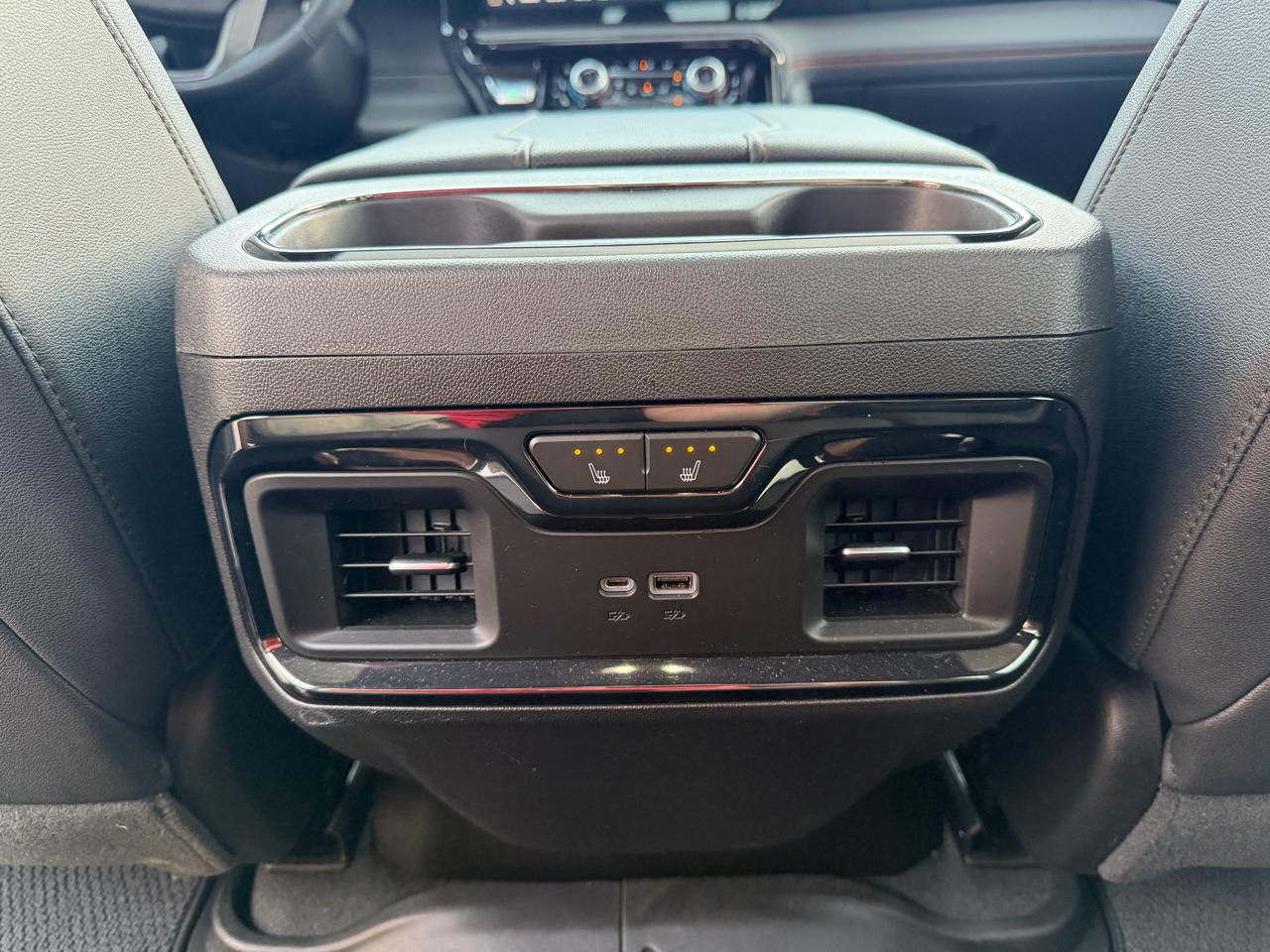 GMC Sierra 1500 4WD Crew Cab 147" AT4 2023