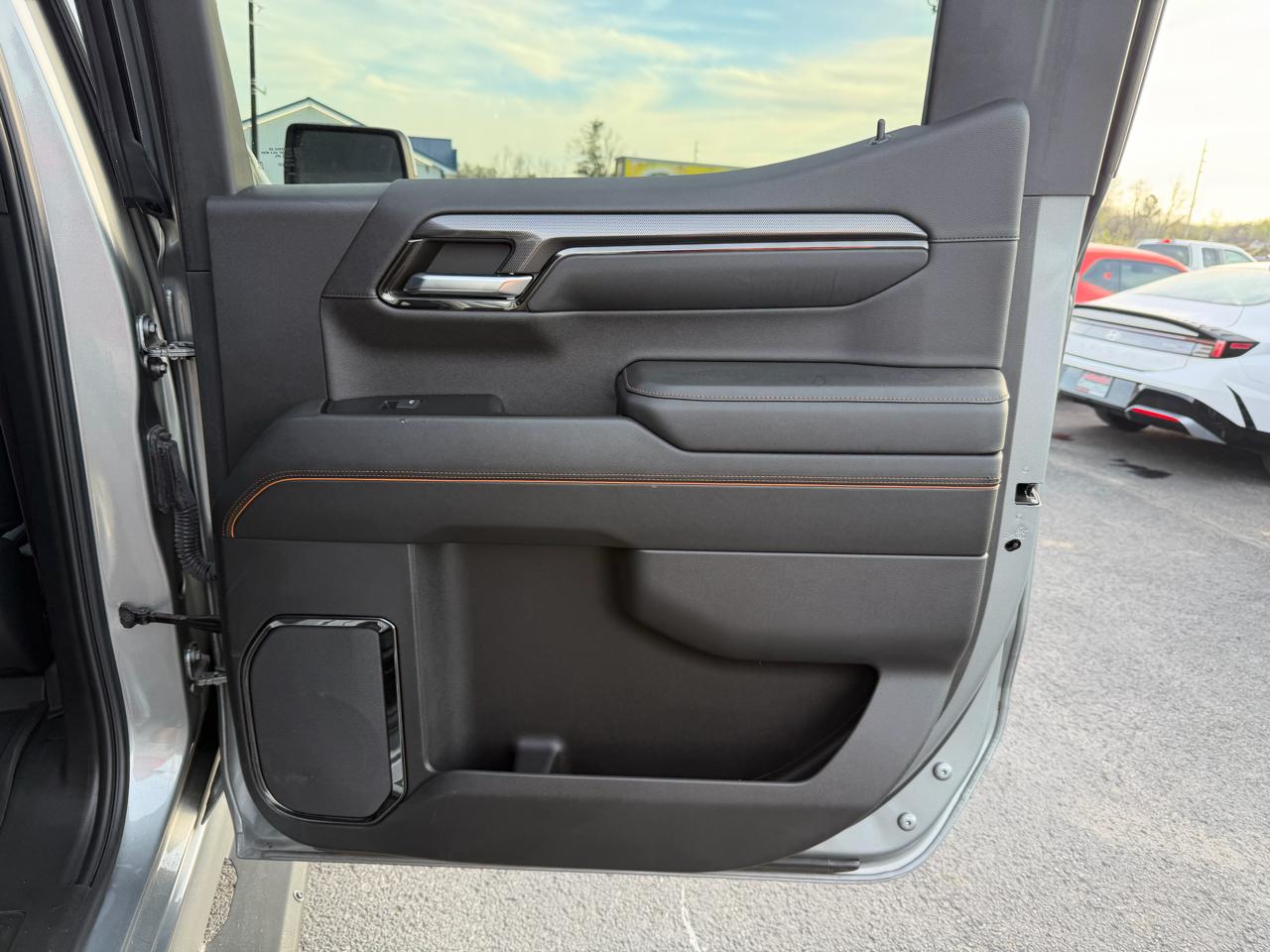 GMC Sierra 1500 4WD Crew Cab 147" AT4 2023