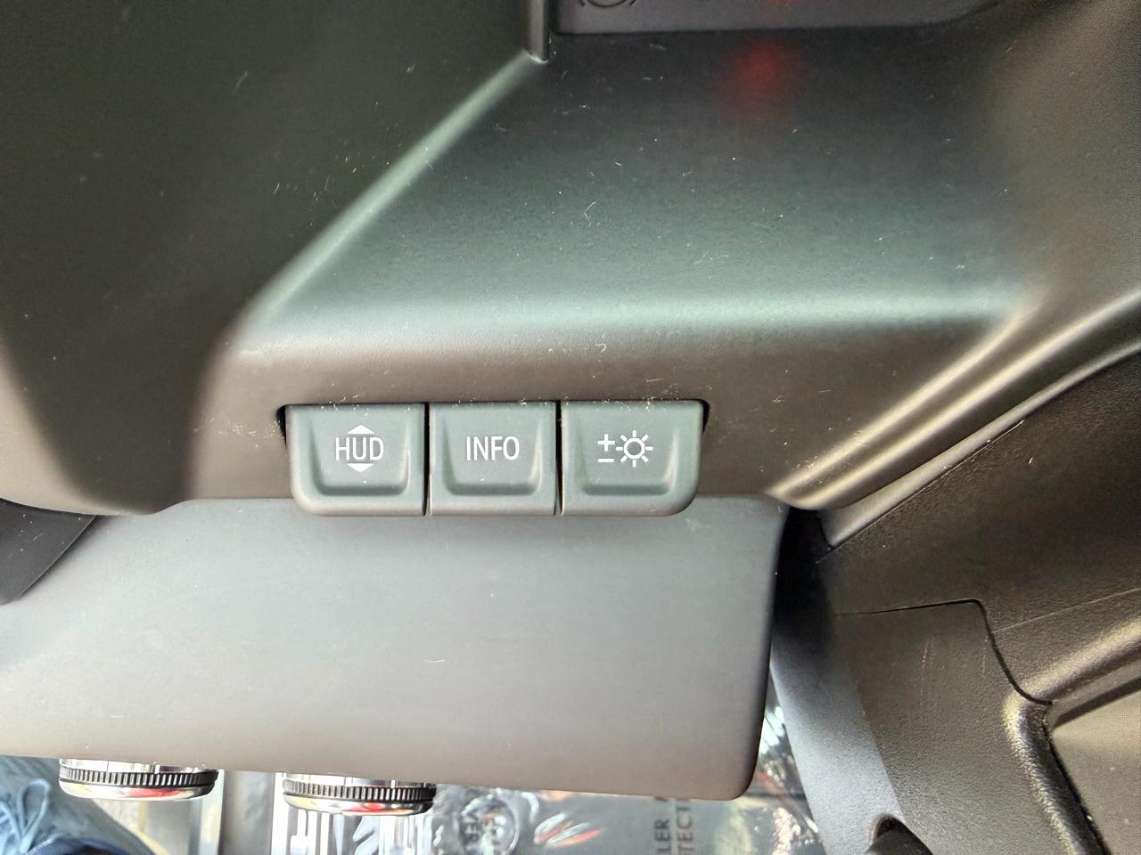 GMC Sierra 1500 4WD Crew Cab 147" AT4 2023