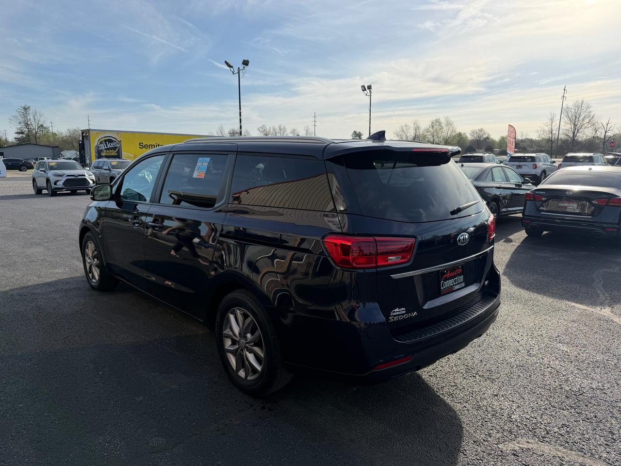 Kia Sedona EX FWD 2021