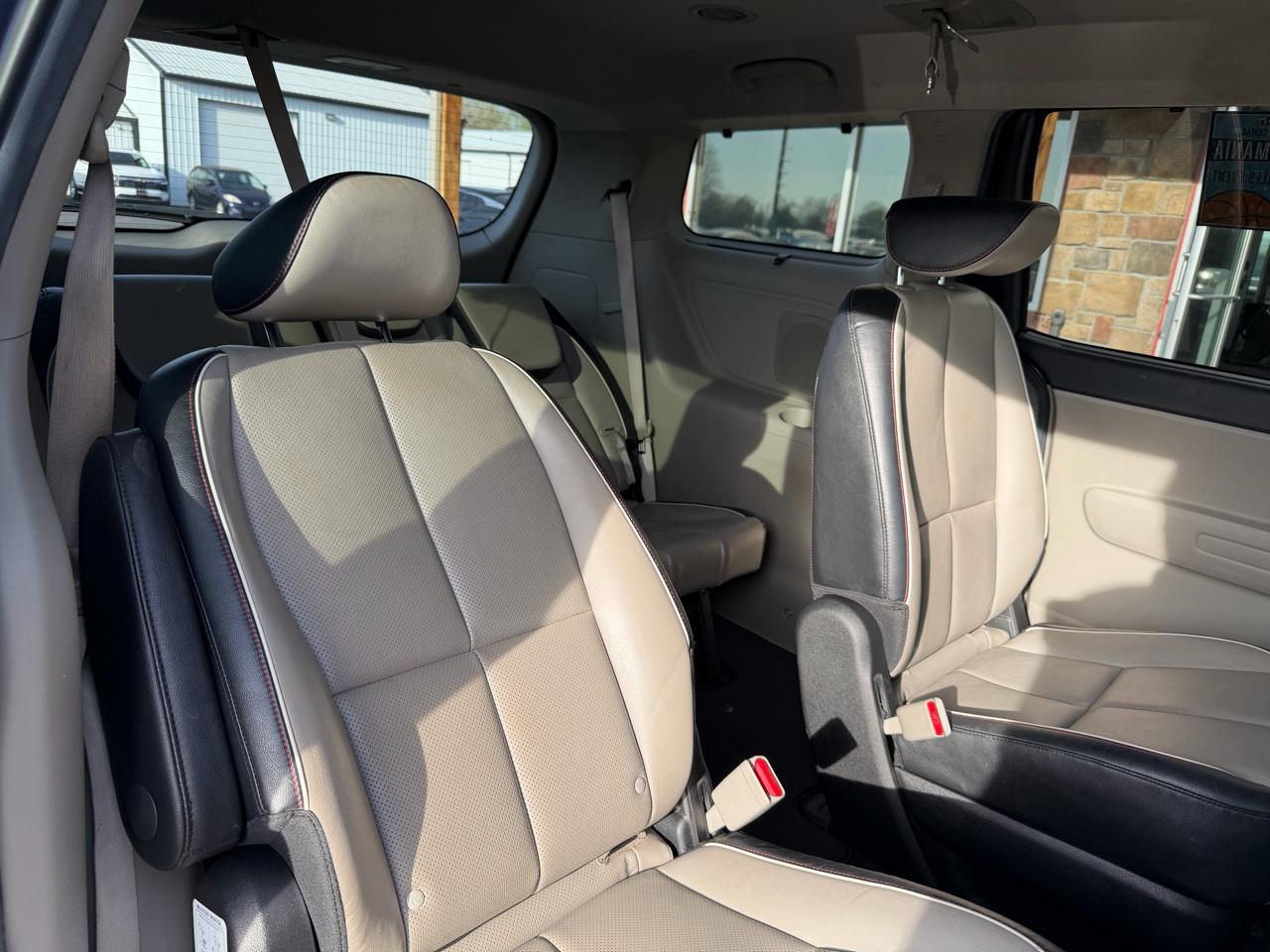 Kia Sedona EX FWD 2021