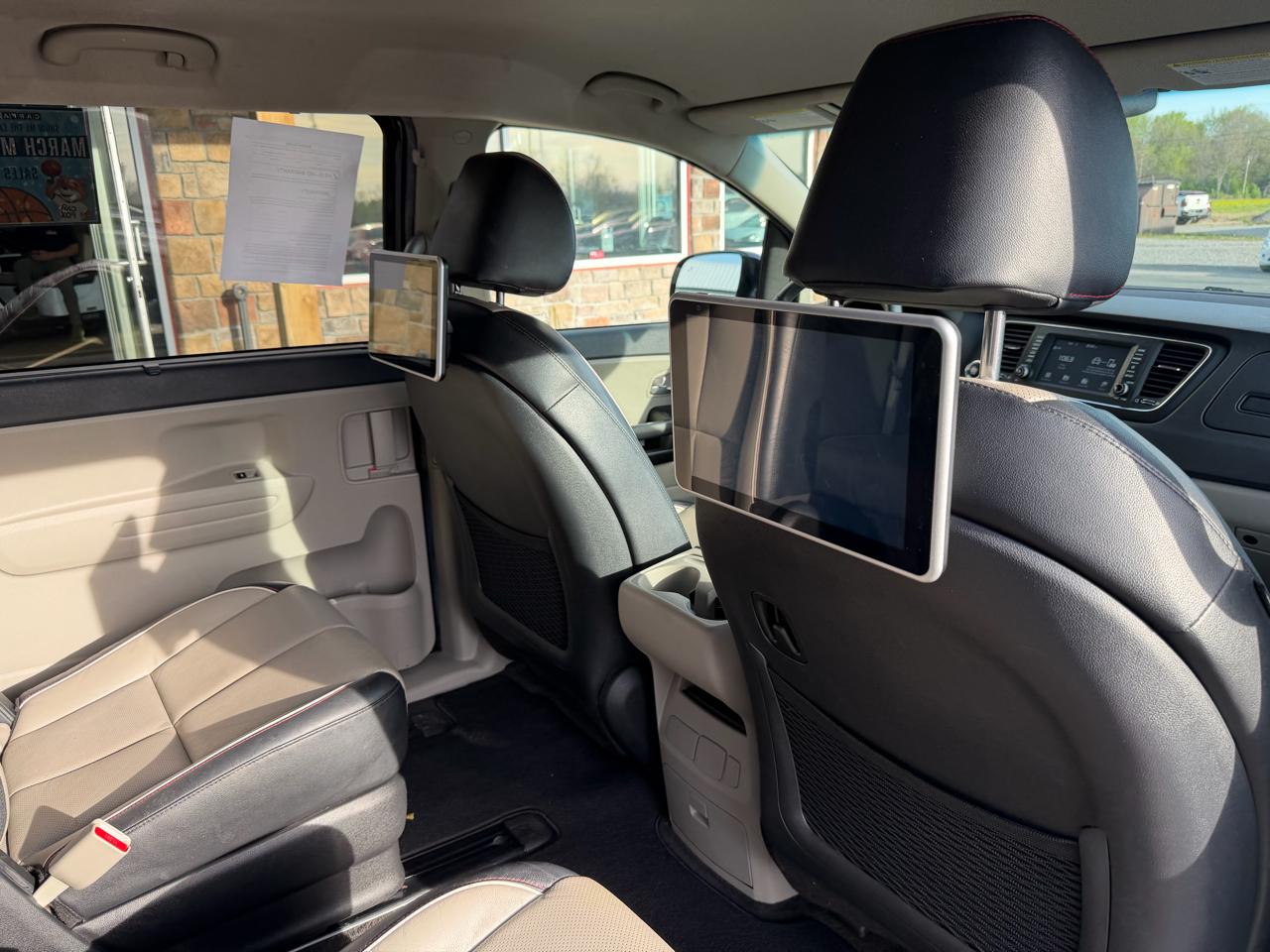 Kia Sedona EX FWD 2021