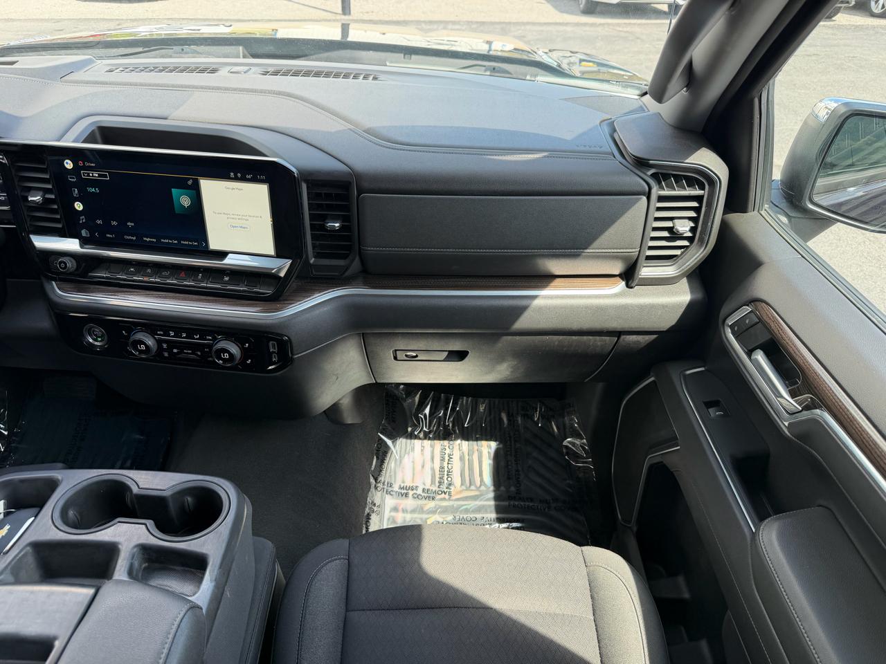 Chevrolet Silverado 1500 4WD Crew Cab 147" LT w/1LT 2022