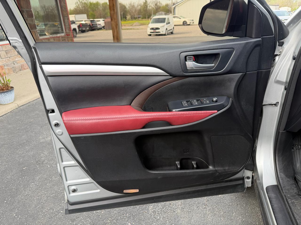 Toyota Highlander XLE V6 AWD (Natl) 2018