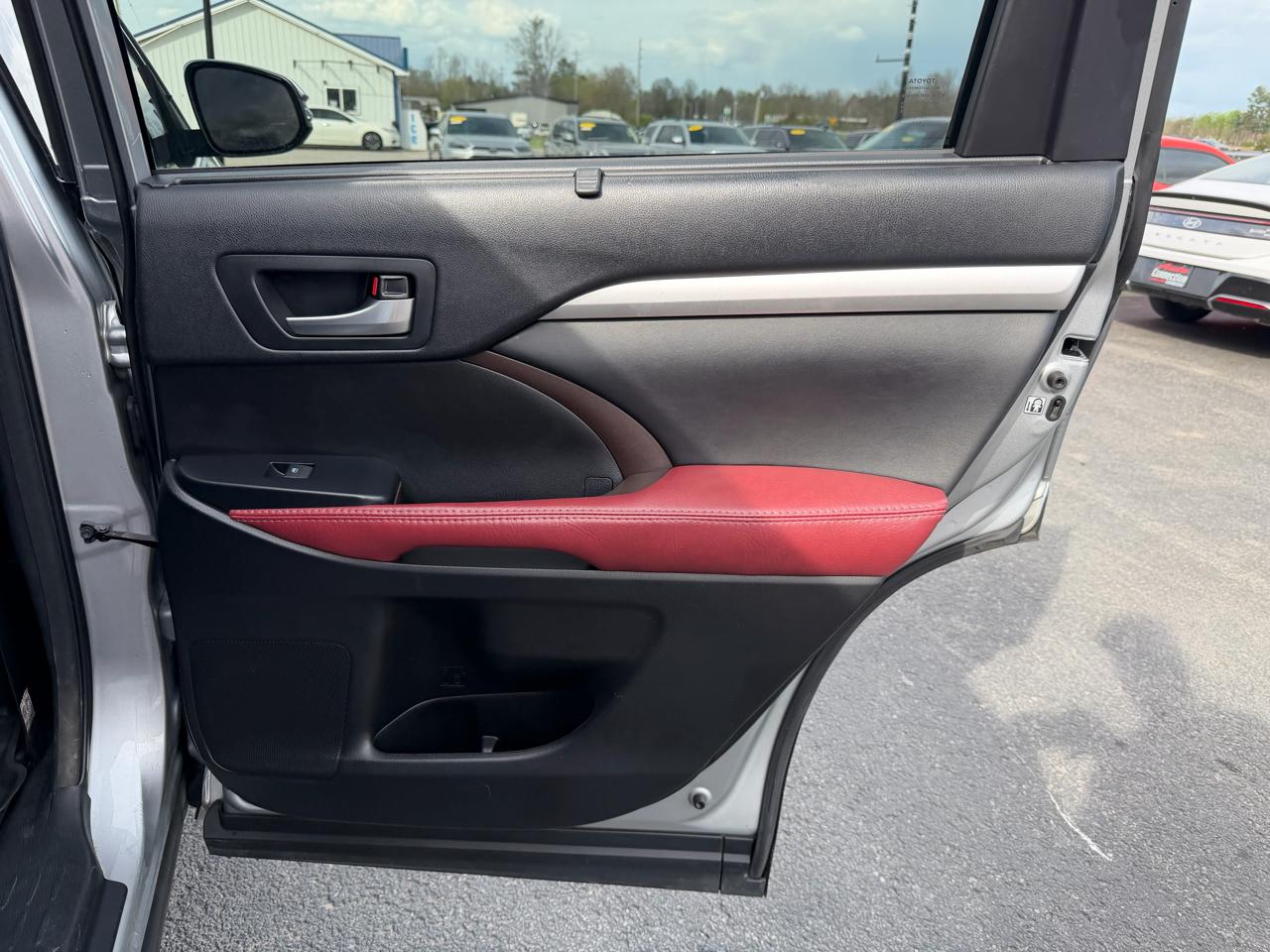 Toyota Highlander XLE V6 AWD (Natl) 2018