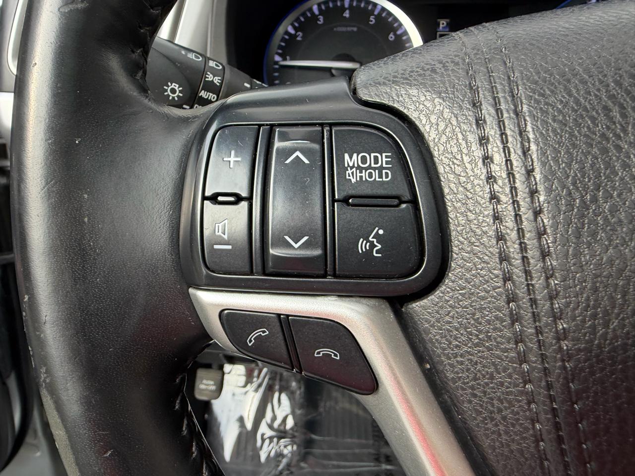 Toyota Highlander XLE V6 AWD (Natl) 2018