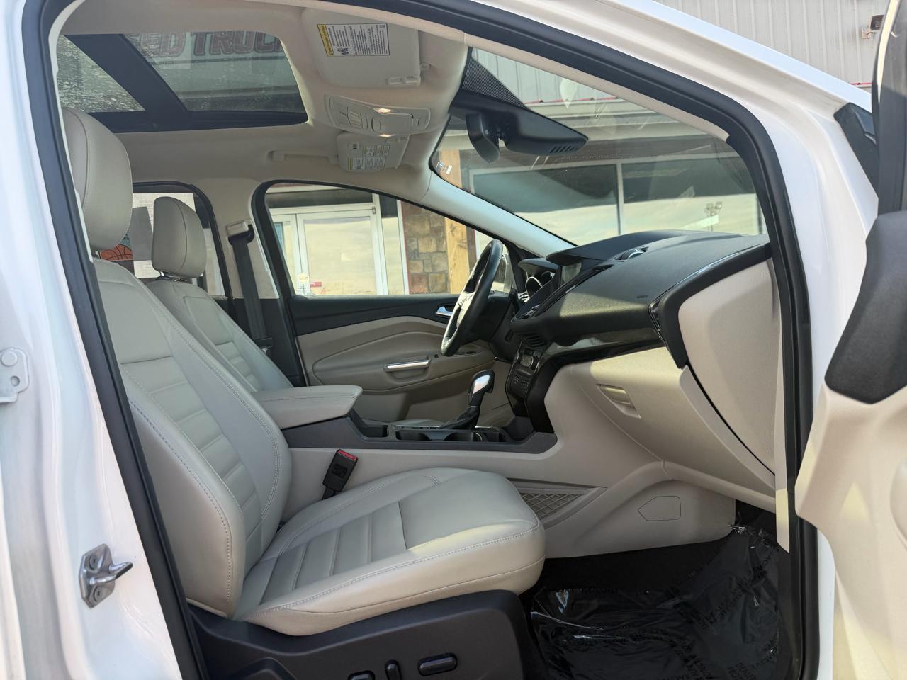 Ford Escape Titanium 4WD 2019