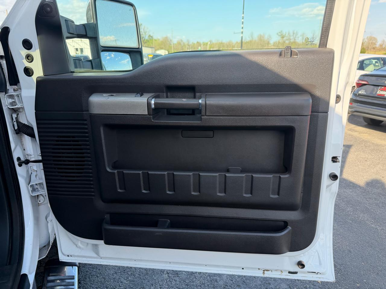 Ford Super Duty F-250 SRW 4WD Crew Cab 156" Lariat 2015